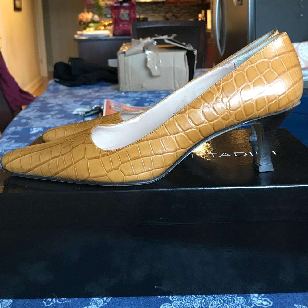 Adrienne Vittadini heels - Picture 2 of 7